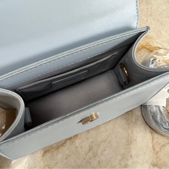 (SOLD) ABERCROMBIE & FITCH Micro Crossbody Bag - Picture 5 of 5